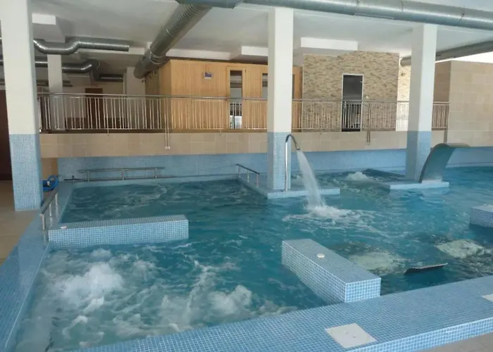 Costa Superior De Lujo - Playa De Catedrales *